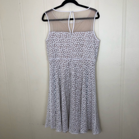 Adriana Papell mesh daisy white dress 14 - Picture 6 of 7